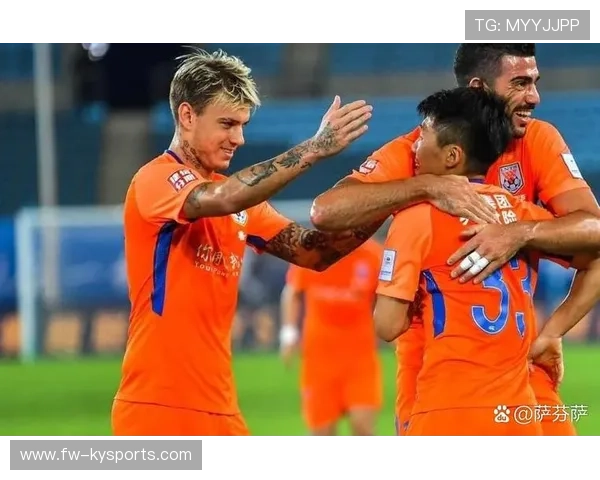 外援亮眼表现引发球迷狂热，引领球队取得胜利，外援亮眼表现引发球迷狂热,引领球队取得胜利的句子