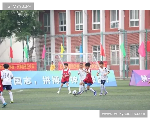 足球学院推动青训球员学业规划与职业教育配套，足球青训和足球学校区别